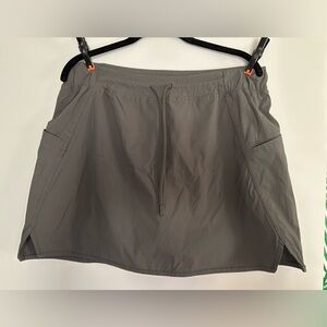 Telluride Gray Drawstring Athleisure Skort (L) - NWOT